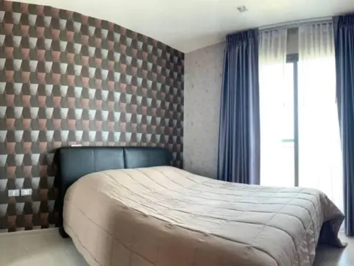Sale Condo Rhythm Sukhumvit 36-38, top floor, city view, cheapest price in the building. You must not miss it.