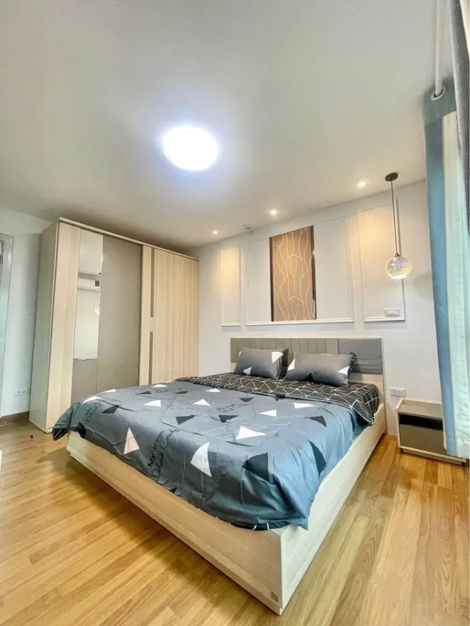 ให้เช่า Regent Home 22 Sukhumvit 85 ชั้น 4 วิวเมือง ห้องกว้างสุด เตียงนอนนอนสบายสุดๆ รีบจับจองเลย