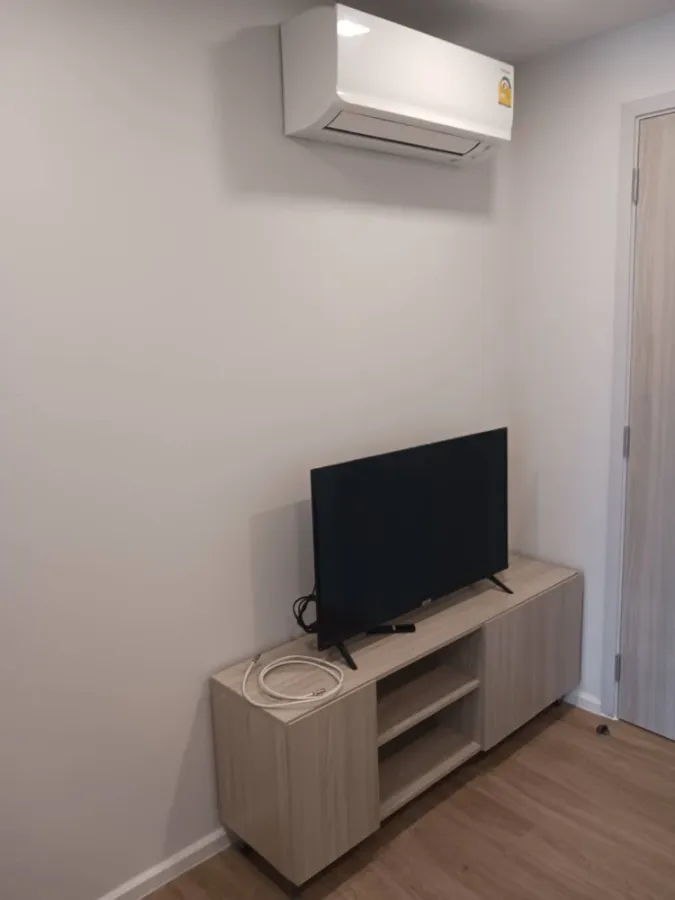 For rent: Atmoz Flow Minburi. Separate bedroom and kitchen. Excellent common areas with plenty of amenities. Book now!