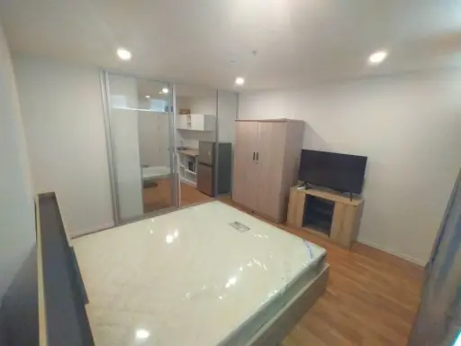 For rent: Lumpini Ville Condo, Phatthanakan - Srinakarin, nice room, swimming pool view, fully furnished, all here in one place, book now!!