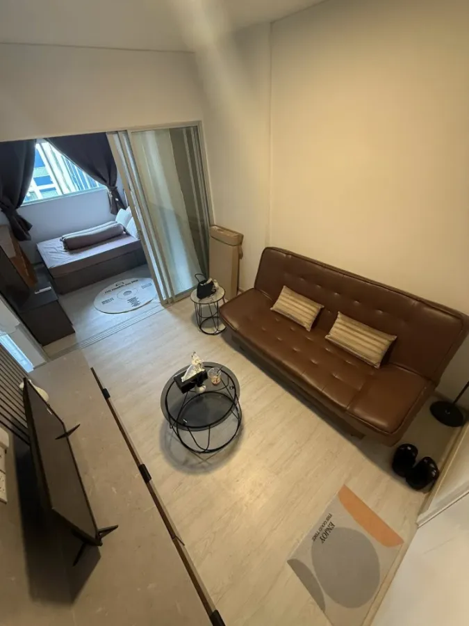 Plum Condo for rent, Chaengwattana, Don Mueang, Building B, swimming pool view, with furniture and appliances, reserve now.