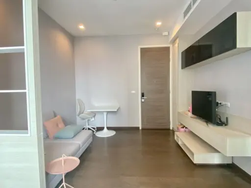 ขาย Q asoke ห้องมุม วิวสวย เพดานสูง พร้อมเฟอร์และเครื่องใช้ไฟฟ้าเต็ม สนใจรีบจองก่อนหลุดมือจ้า