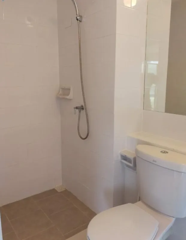 The room condition is very new. Never rented out, Urgent sale Plum Condo Bangyai Station, no building blocking, cool breeze all day, hurry up