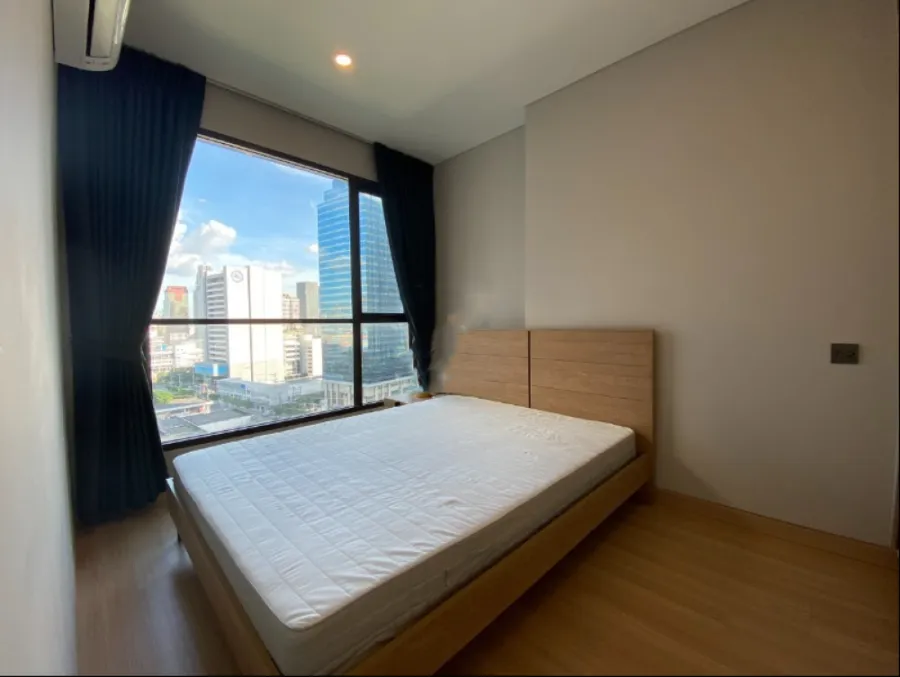 Condo for rent, Lumpini Suite Phetchaburi-Makkasan, 15th floor, pool view. Beautifully decorated room + built-in furniture, don't miss it
