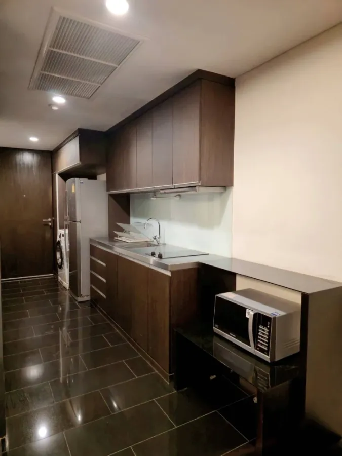 For rent: Siamese Joya Sukhumvit 31, a modern, contemporary condo in the heart of the city. A highly recommended unit!