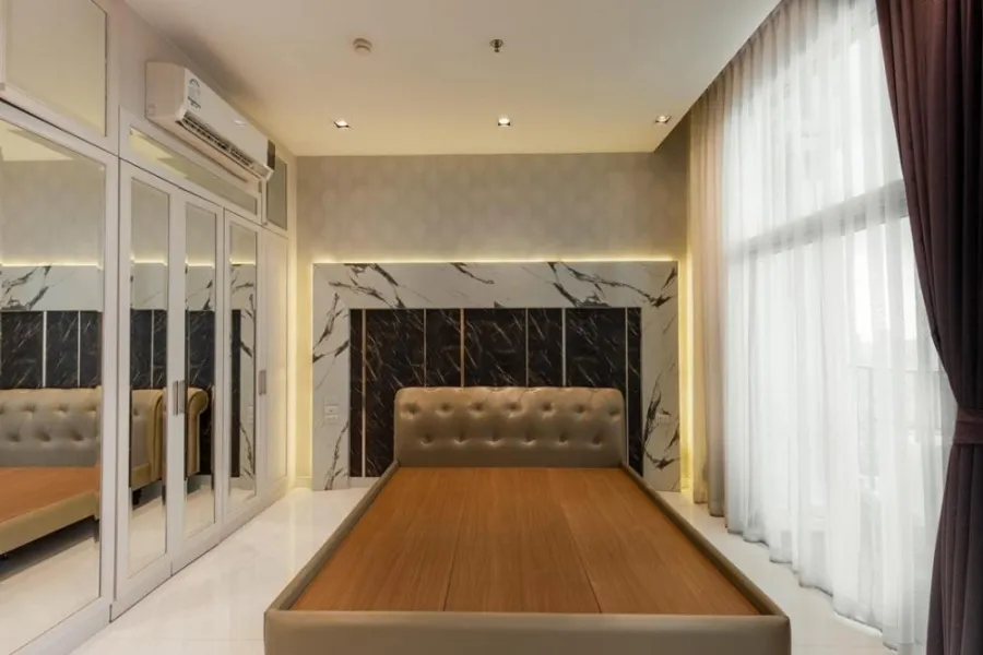 ขายด่วน!! คอนโด เบ็ล แกรนด์ พระราม 9 ห้อง Penthouse ชั้นบนสุด เพิ่ง Renovate ใหม่ จองเลย!!