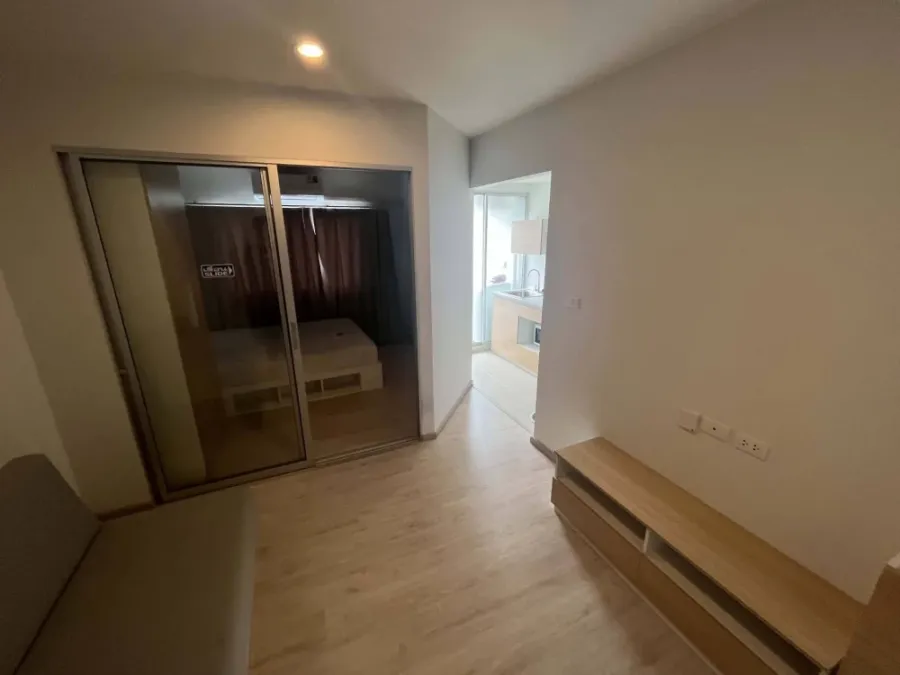 For rent: Sena Kith Westgate - Bangbuathong, 3rd floor unit, fully furnished. Just bring your bags and move in!
