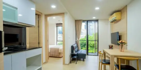 ให้เช่า คลาส คอนโด สีลม ตกแต่งครบครัน พร้อมวิวเห็นพื้นที่สีเขียวสบายตามาก พร้อมแล้วจองเลย