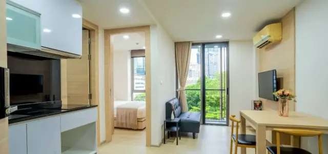 ให้เช่า คลาส คอนโด สีลม ตกแต่งครบครัน พร้อมวิวเห็นพื้นที่สีเขียวสบายตามาก พร้อมแล้วจองเลย images