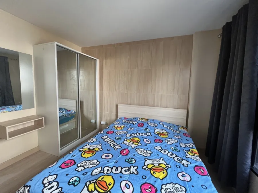 For rent, The Revo Lat Phrao 48, the room is divided into proportions, nice to live in, clean, pleasing to the eye, already comfortable. Reserve now.