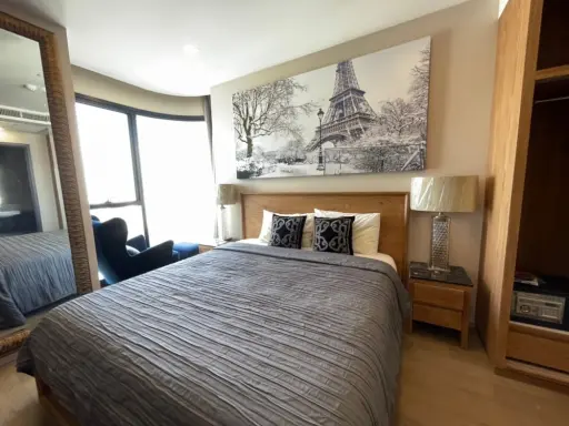 Condo for rent, Ashton Asoke, good high floor, beautiful view, furniture, complete electrical appliances.