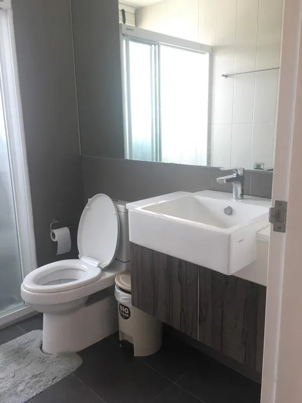 Condo for sale, Centric Ratchada-Huay Kwang, corner room, 2 bedrooms, fully furnished, ready to move in, good location, investment, book now