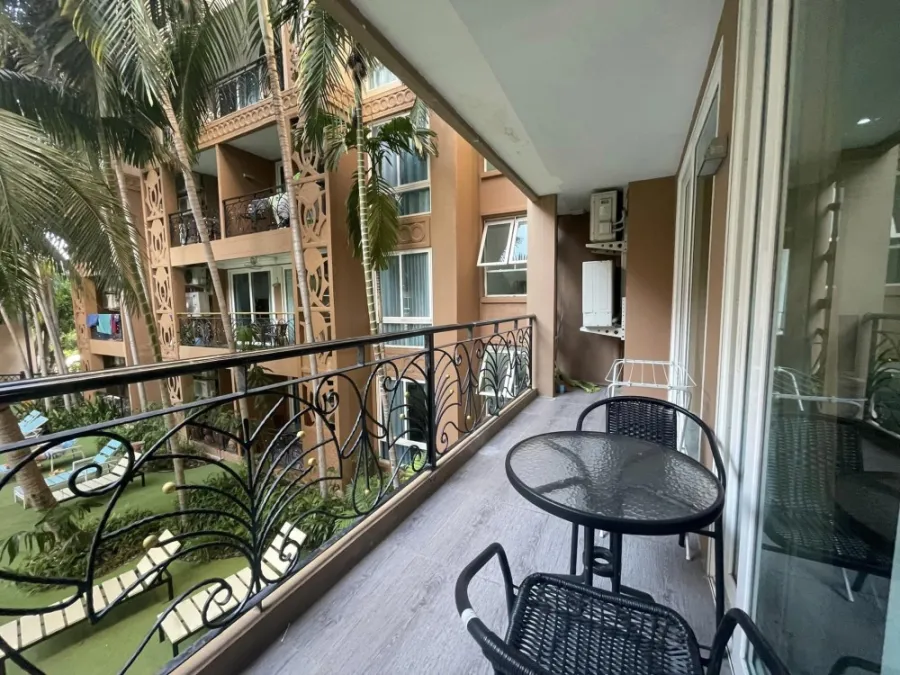 For rent: Atlantis Condo Resort Pattaya (Jomtien), 2 large bedrooms, swimming pool view, very chill, must be arranged.