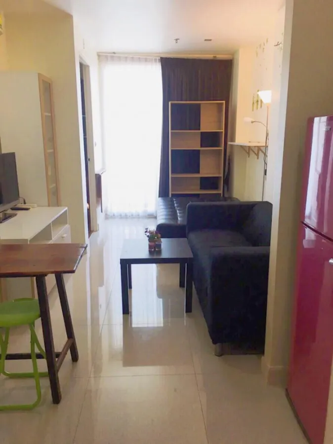 Condo for rent Wish @ samyan, 15th floor, good view, cool breeze, fully furnished, but you can live in it. Don't miss it.