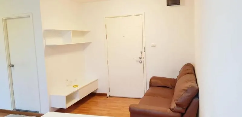 FOR SALE The Trust Condo Ngamwongwan, high floor, Sunset view, plus fully furnished, ready to move in. Don't be slow to move.