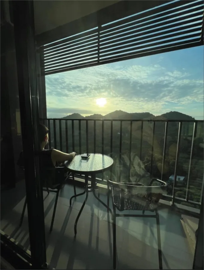 Condo for sale, Knightsbridge, The Ocean, Sriracha, 28th floor, mountain view, wide balcony, quiet no noise