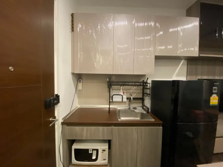 Brown Condo รัชดา 32 ให้เช่า พร้อมเฟอร์ Built-in เครื่องใช้ไฟฟ้าครบ พร้อมอยู่สุดๆ ย้ายด่วนๆเลยจ้า