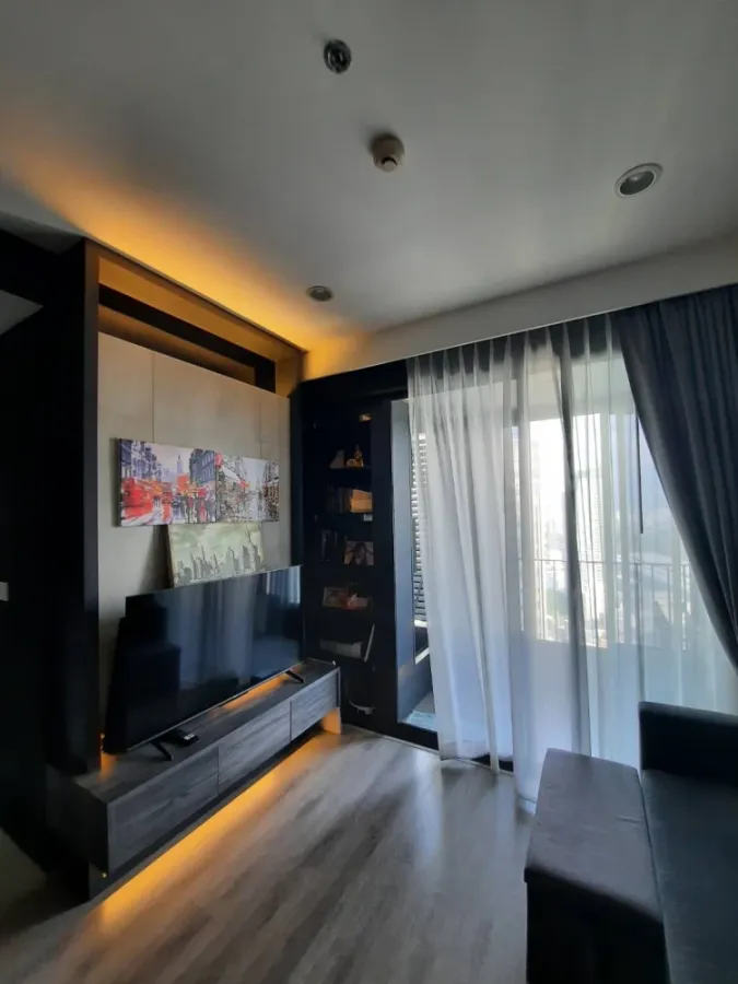ขาย คอนโด ไอดีโอ โมบิ อโศก | ห้องชั้นสูง วิวเมือง พร้อมเข้าอยู่