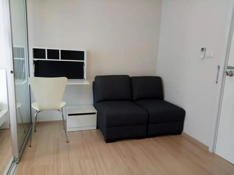 ให้เช่า Plum Condo Bangyai Station ตกแต่งห้องครัวและห้องนั่งเล่นพร้อมอยู่ มาแต่ตัวเข้าอยู่ได้เลยด่วน