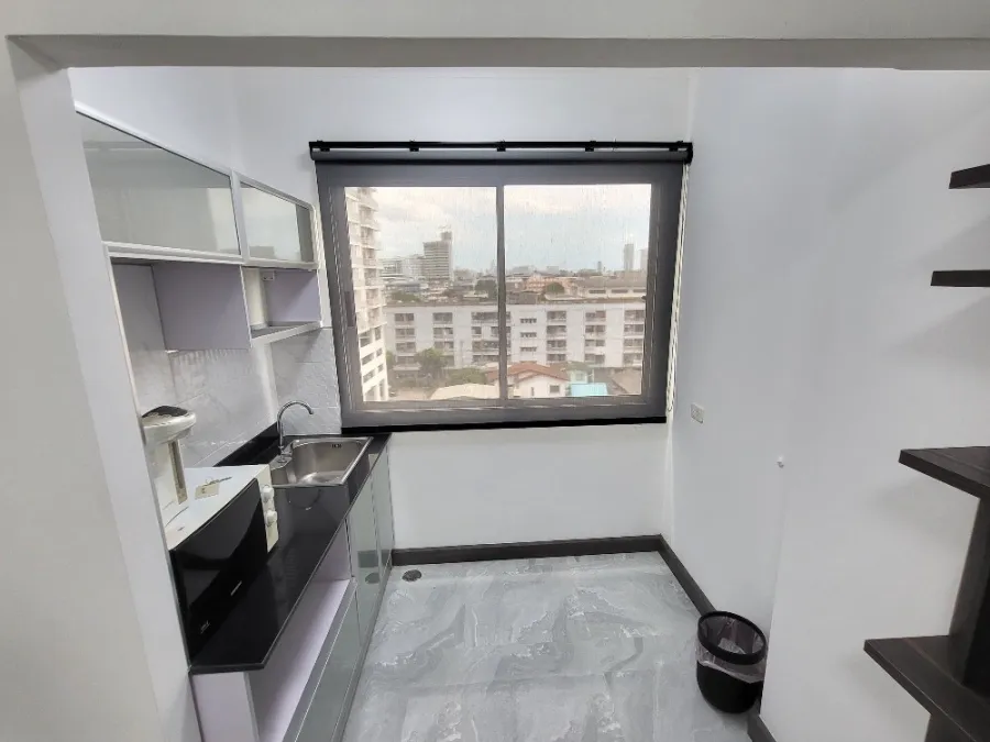 Condo for sale, City Home Ratchada-Pinklao. (Charansanitwong 95/1) Top floor, newly decorated, ready to move in, don't wait!