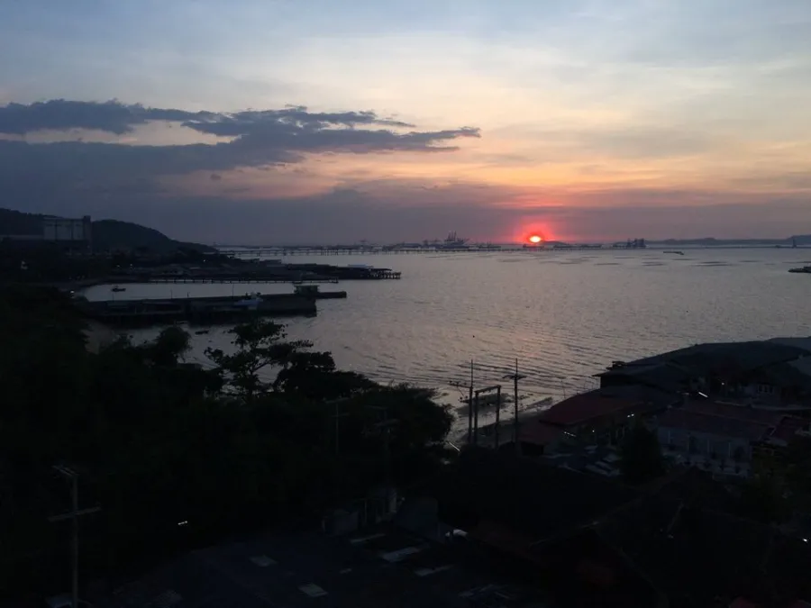 For sale or rent, Sunrisa, 7th floor, very beautiful sea view. Complete with electrical appliances If you don't reserve, you'll miss a lot.
