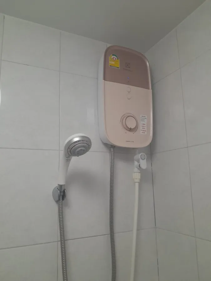 For sale, Plum Condo, Phaholyothin 89, Phase 3, Building A, 8th floor, fully furnished room, ready to move in, book now, hurry up.