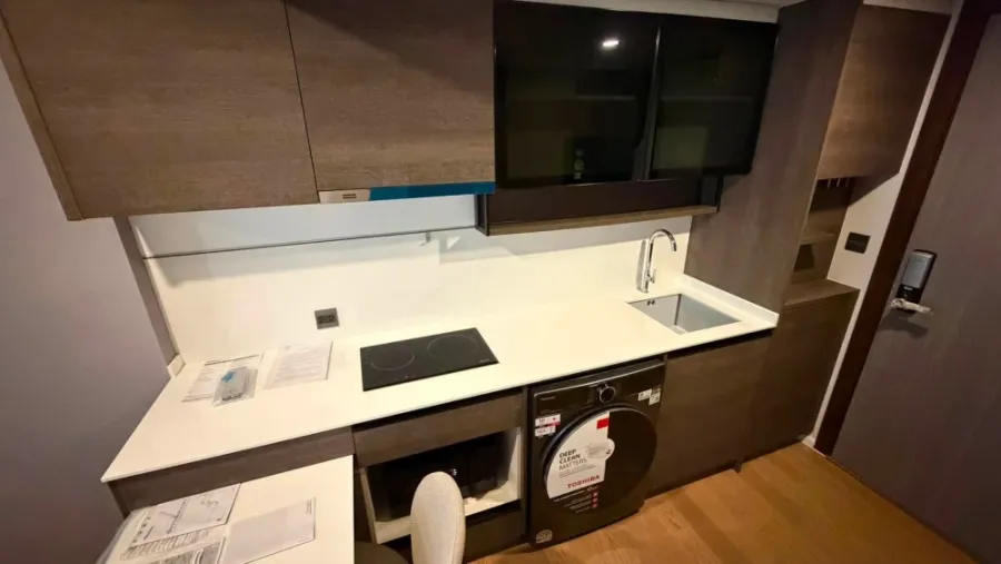 For rent: Suan Bua Residence Ari - Ratchakru. Spacious and comfortable room, not cramped at all. Equipped with high-quality appliances. Book now!