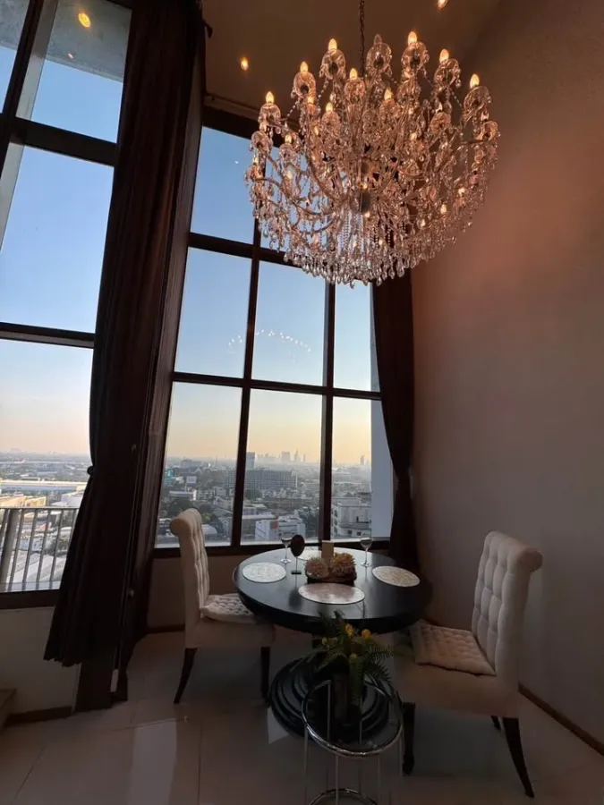 For rent or sale, The Emporio Place, Beautiful Duplex room, high floor, good view, very luxurious, complete furniture.