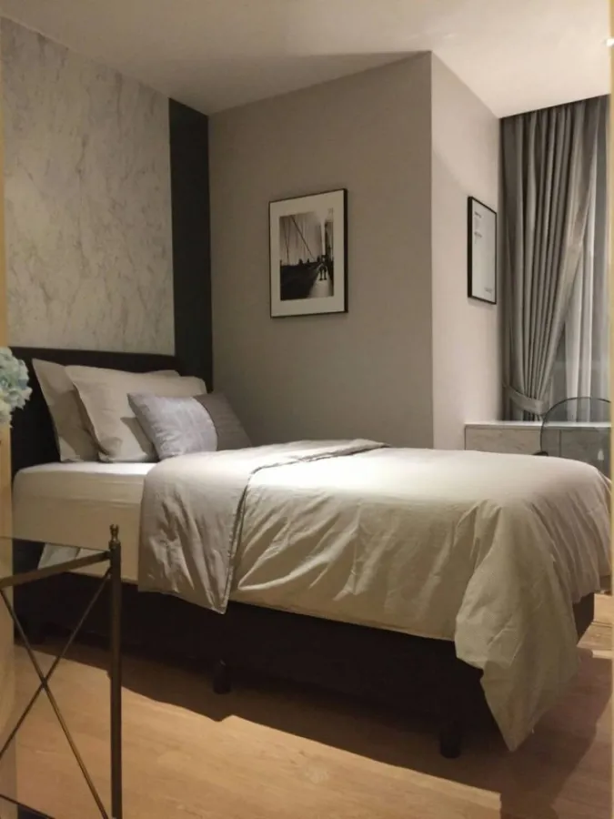 For rent, H Condo, Sukhumvit 43, 7th floor, fully furnished, 2 bedrooms, ready to move in the heart of the city, don't miss it!!