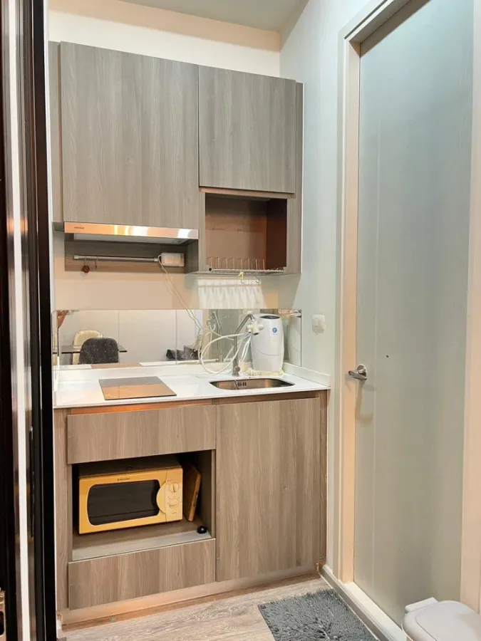For rent: Knightsbridge Collage Ramkhamhaeng, furnished room, ready to move in, complete here, don't miss it.