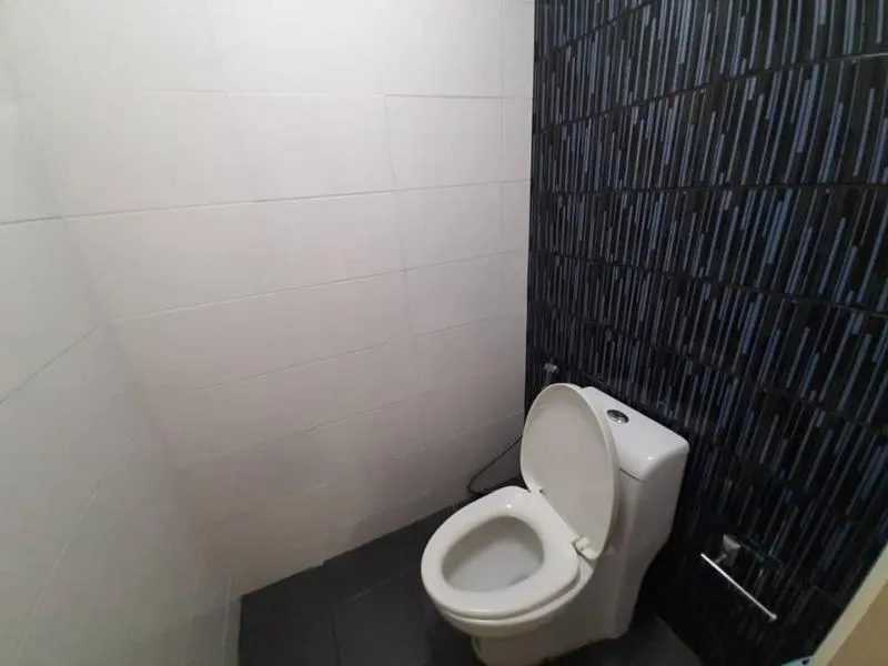Wow ให้เช่า The Trust Condo Ngamwongwan เฟอร์นิเจอร์+เครื่องใช้ไฟฟ้าครบครัน ลากกระเป๋าเข้าอยู่ได้เลย
