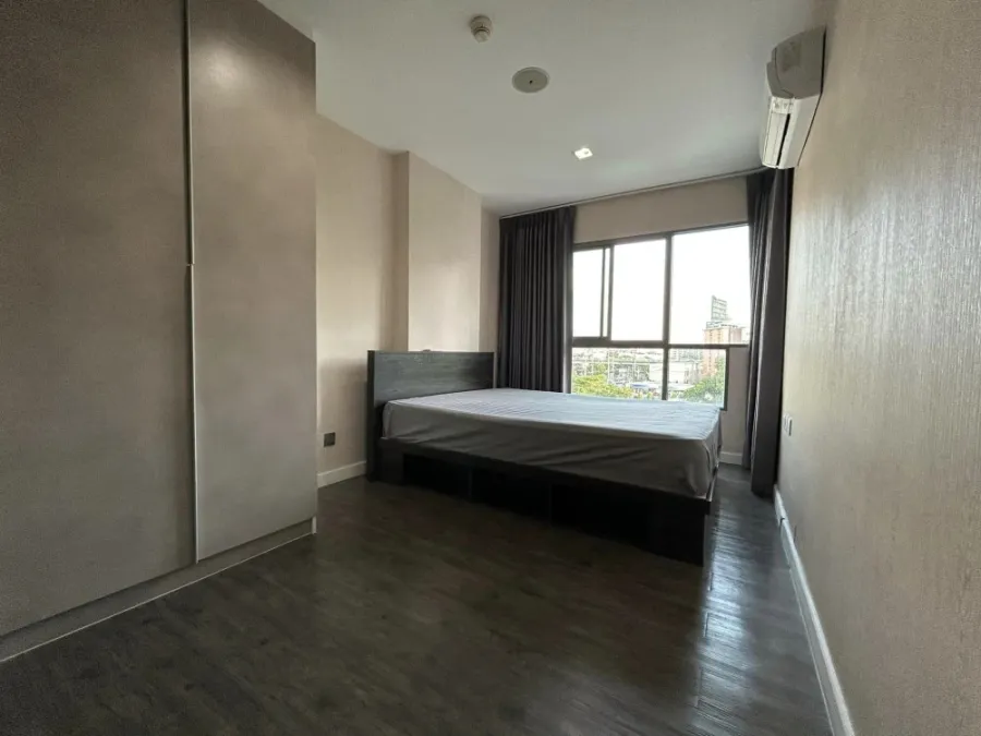 For sale: B Campus Prachachuen, 6th floor, separated rooms. Comes fully decorated, hurry and reserve now.