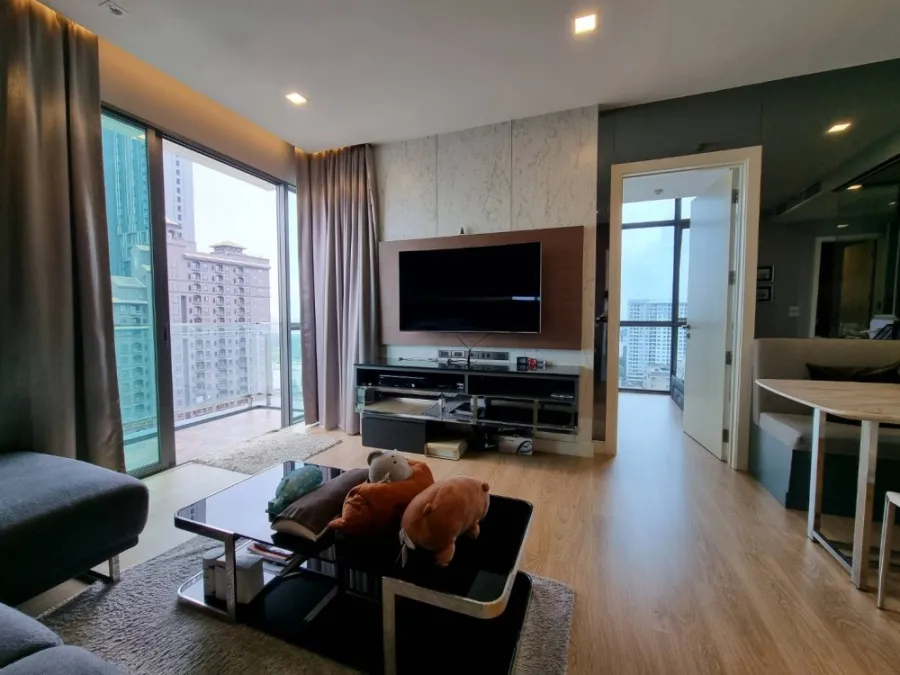 ขาย The room 62 2 ห้องนอน 2 ห้องน้ำ ตกแต่งบิ้วอินครบชุด เฟอร์ครบเซ็ท ลากกระเป๋ามาได้เลย