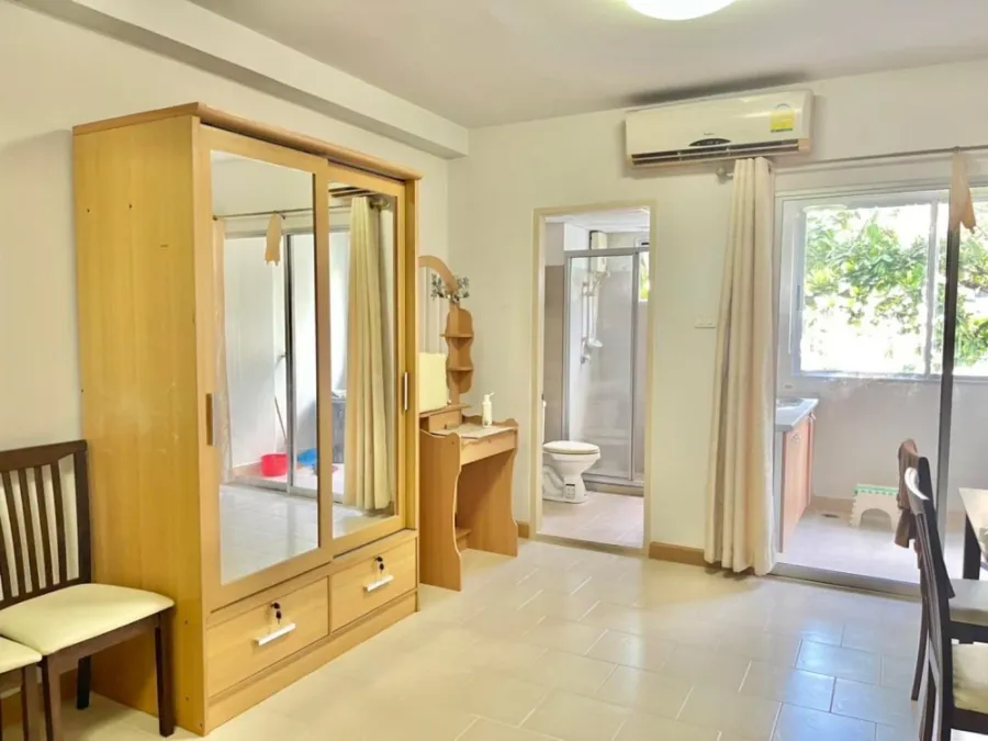 For sale or rent: City Home Ratchada-Pinklao. A lovely unit on the 3rd floor, fully furnished. What are you waiting for?