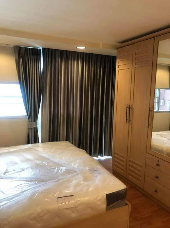 Condo for sale, The Kris Ratchada 17, nice room, comfortable, near Sutthisan MRT Traveling is the easiest.