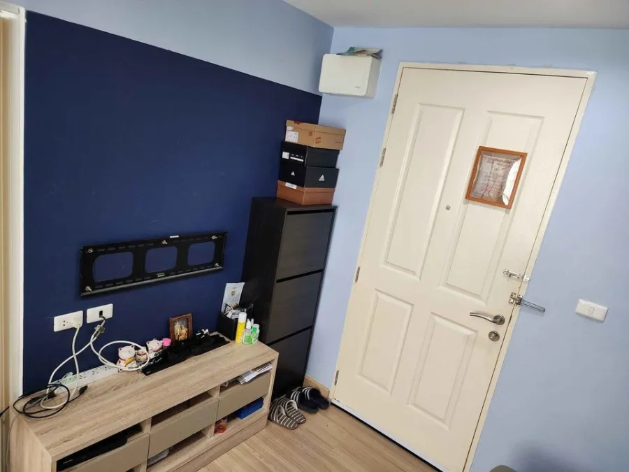 For rent: The Niche ID Seri Thai, blue-navy tone room, beautiful and comfortable to the eyes, complete facilities, don't miss it.