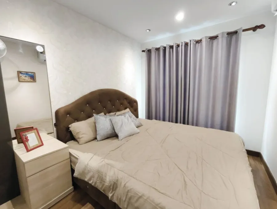 ให้เช่า Regent Home Sukhumvit 81 ห้องชั้น 4 มาพร้อมเฟอร์นิเจอร์ครบครัน วิวสระว่ายน้ำ จองเลย