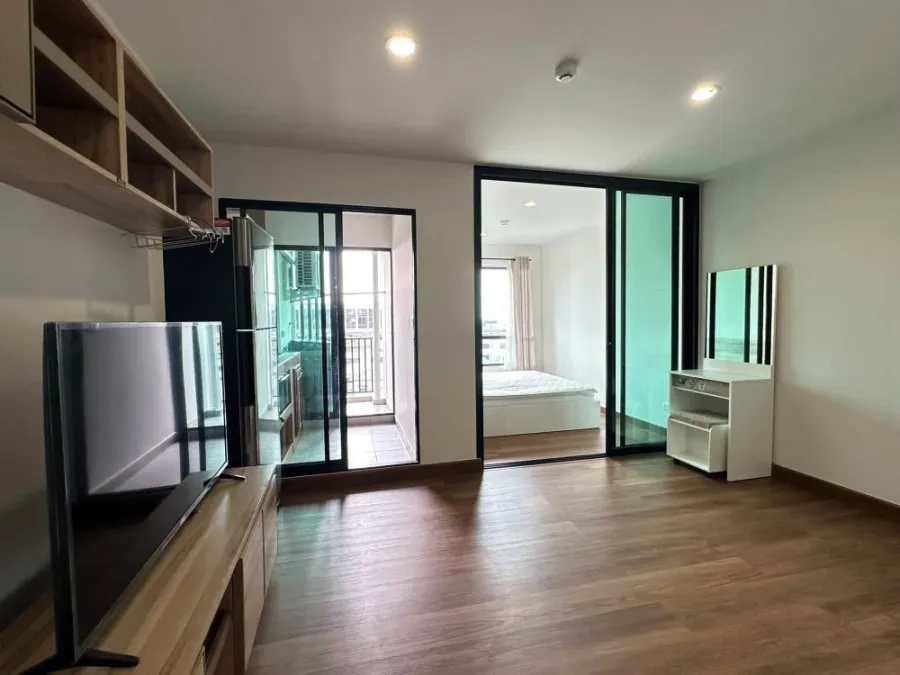Urgent sale! REACH Phaholyothin 52 condo, ready to move in, complete amenities, great price. Book now!