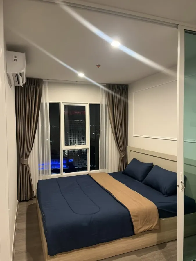 For rent: Regent home Bangna, well-separated room, Building D, high floor, outside view, ready to move in, book now, don't miss out.