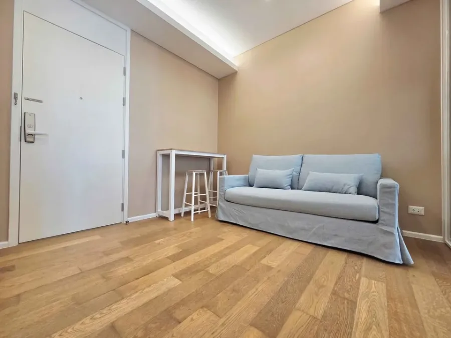 For rent: The Saint Residences. Nice unit with high-quality built-in furniture and beautiful high-floor views. Book now!