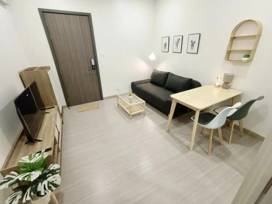 For rent, Supalai Premier, Si Phraya-Samyan, quiet, spacious room, comfortable bed, just come and move in.