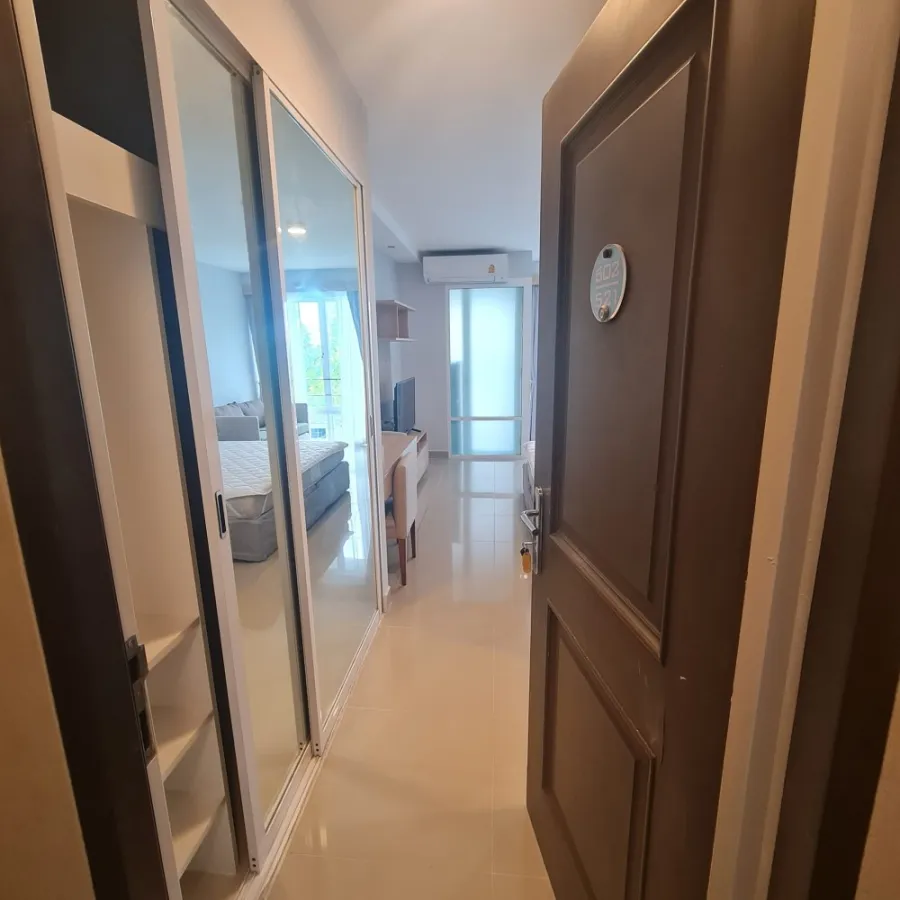 For rent: I-House Rama 9-Ekkamai, room decorated in Modern Style, fully furnished + electrical appliances, fully furnished, hurry to reserve.