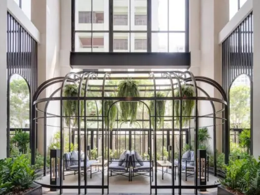 It has arrived. Selling down payment. Good value. Condo Knightsbridge Collage Ramkhamhaeng. Very suitable for investment.