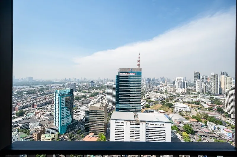 For sale: Oka House Sukhumvit 36, view of the Chao Phraya River curve, very beautiful. Full facilities, reserve now.