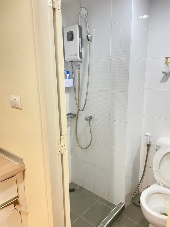Condo for rent, Lumpini Condo Town Ramintra - Lat Pla Khao, room ready to move in, not too expensive, complete here, book now.