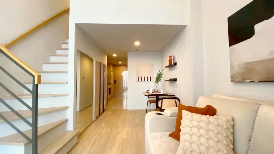 For rent: Culture Chula, 12th floor, fully furnished unit. Very comfortable and ready to move in. Book now! Don't miss out!