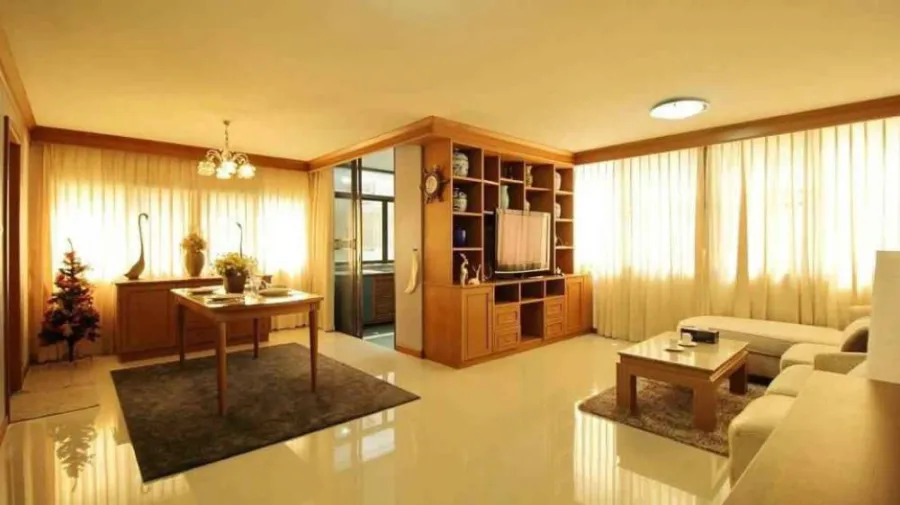 Rent/Sale รัชดาซิตี้ 18 ห้องสวยหรูมาก เฟอร์บิ๊วอินไม้สักทั้งห้อง อยู่เป็นครอบครัวได้สบายๆ รีบจองด่วน