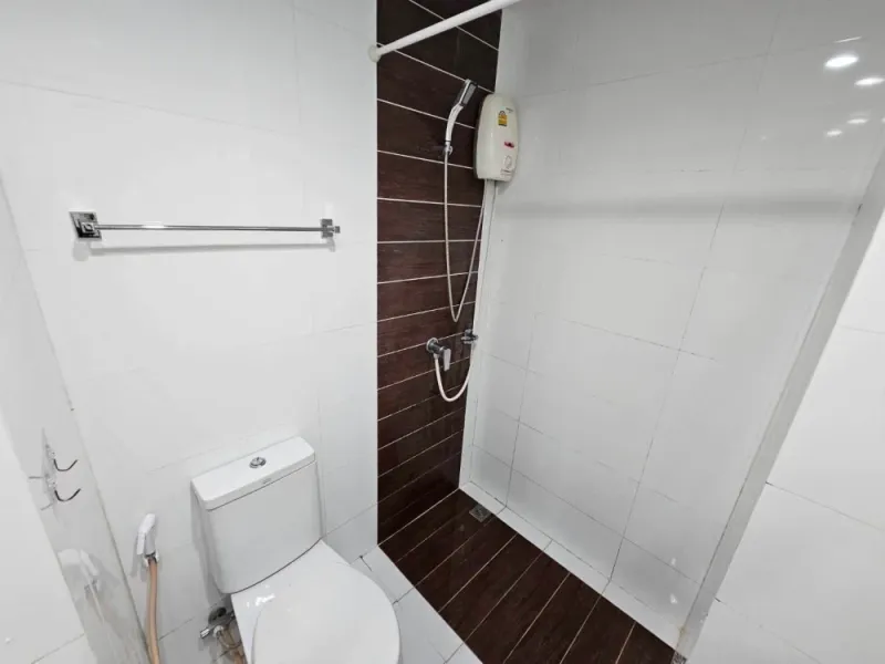 ให้เช่าคอนโด A Space ME Bangna ห้องกั้นแยกชัดเจน ติดวอลเปเปอร์ทั้งห้อง สะดวกครบจบที่นี่ จองเลย อย่ารอช้า