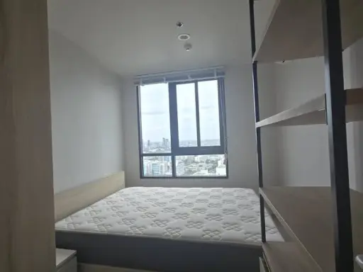 Urgent sale: Nue Noble Ngamwongwan, 34th floor, Panorama city view. Come and own it today.