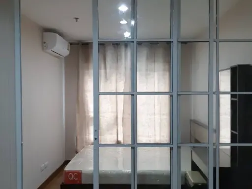 For rent: Regent Home Bang Son, Building C, 19th floor, swimming pool view. The room is divided into proportions, fully decorated, livable. Book now.